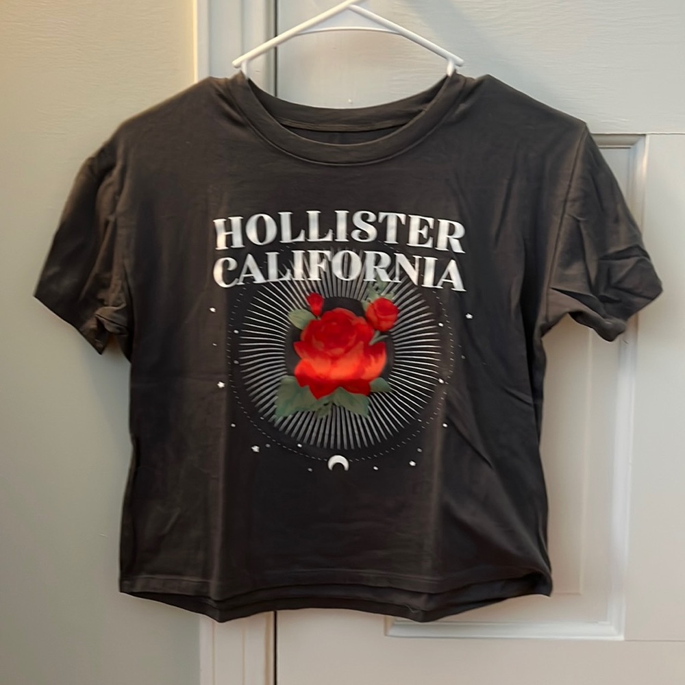 hollister t-shirt